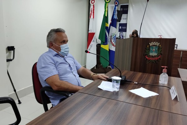 Vereadores ouvem morador do distrito de Areado em mais um dia de CPI na Câmara Municipal