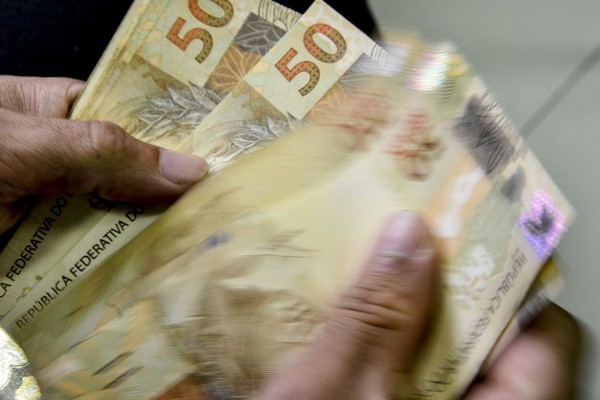 Contas públicas têm déficit de R$ 30,2 bilhões em agosto