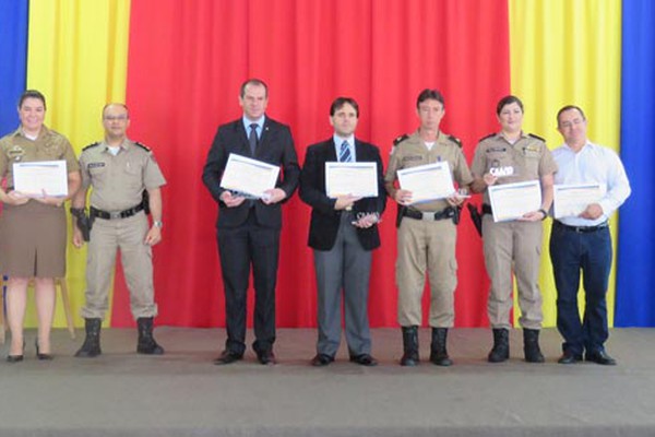 Após ser homenageada com Troféu Eficiência, FPM agradece e reitera apoio à Polícia Militar