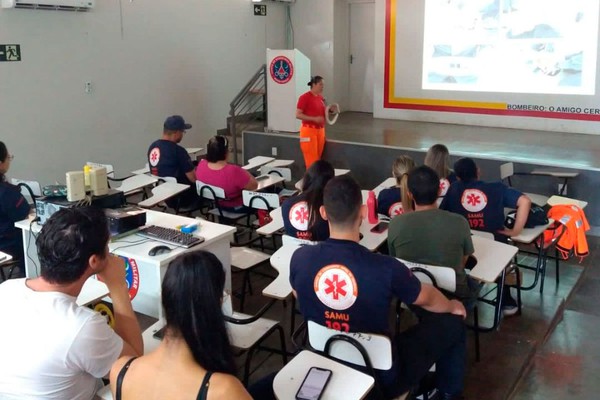 Servidores do Samu Regional participam de treinamento para atendimento pré-hospitalar