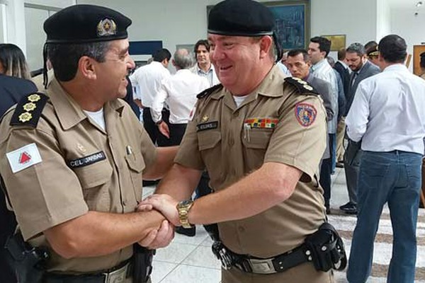 Coronel Jarbas de Souza assume comando da 10ª RPM no lugar do Coronel Elias Perpétuo