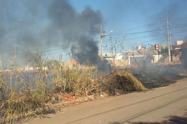 Queimadas em Patos de Minas voltam a tirar o sossego dos moradores da cidade