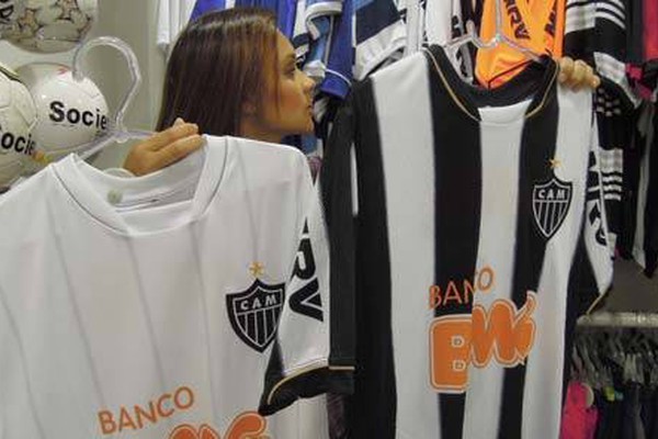 Camisas do Atlético desaparecem das lojas após título inédito da libertadores