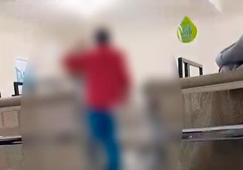 Cliente xinga, esbraveja e bate na mesa em agência da Copasa; empresa lamenta ocorrência