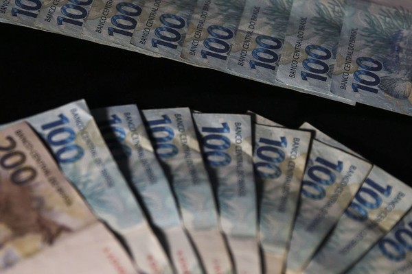 Arrecadação é recorde em abril e maio e chega a R$ 962,5 bi no ano