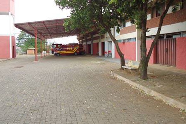 Comando do Corpo de Bombeiros espera concluir obra na antiga Ceasa em 2012