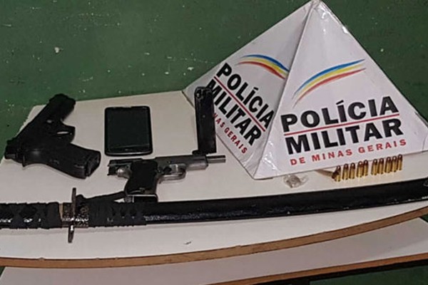 Polícia Militar encontra armas em casa no Nossa Senhora de Fátima e prende dois autores