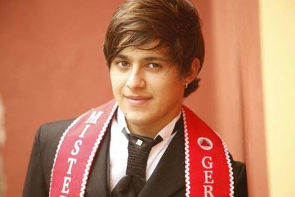 Cristhyan Fortunatto representa Minas Gerais no Concurso Mister Brasil Tur 2011