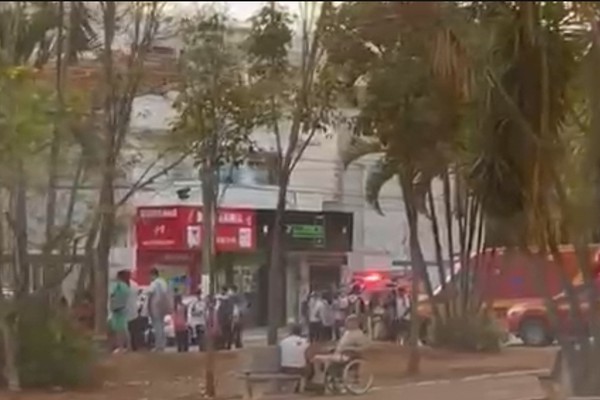 Paciente em surto psicótico volta a mobilizar SAMU e Corpo de Bombeiros no Centro de Patos de Minas