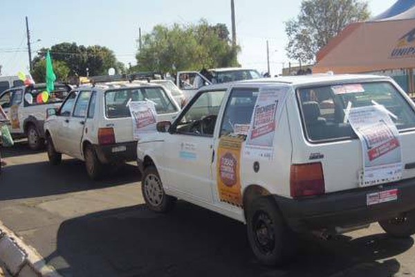 Programa de Combate à Dengue faz mobilização para evitar nova epidemia