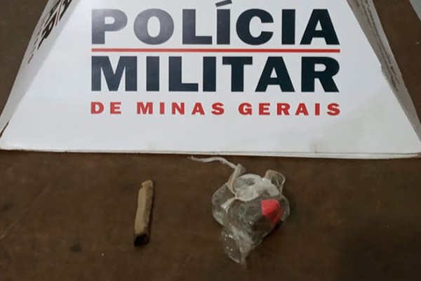 PM Rodoviária apreende maconha após notar nervosismo de indivíduos sentados à beira da BR146 