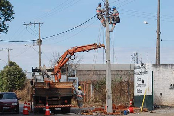 Fornecimento de energia será interrompido em três bairros e no centro na próxima sexta-feira