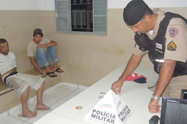 Jovem compra crack para revender e acaba preso em flagrante pela PM