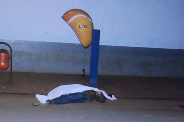 Detento albergado é executado com vários tiros na porta do Presídio