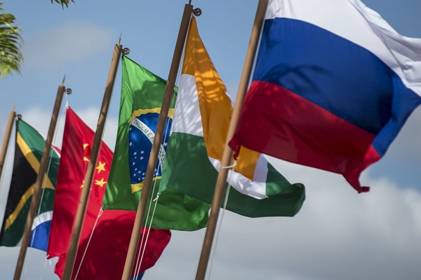 Adesão de novos países e integração econômica estão na agenda do Brics