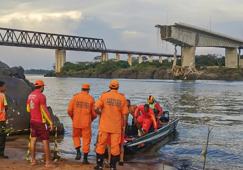 Chega a seis número de corpos resgatados de queda de ponte no Maranhão