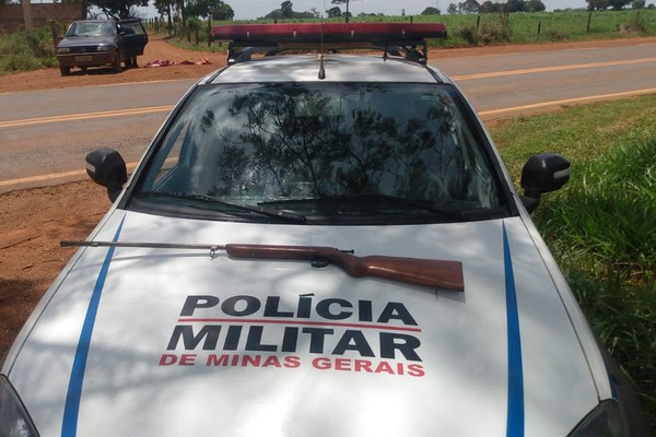 Homem é preso por embriaguez ao volante, porte ilegal de arma de fogo e ameaça em Tiros