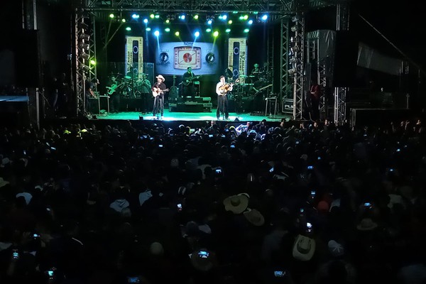 Di Paullo e Paulino se recordam das barraquinhas do Cristo Redentor e tantas outras em Patos de Minas; Ao Vivo