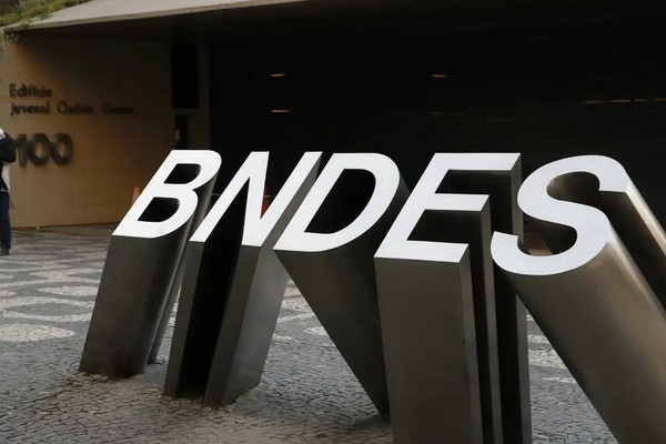 Crédito do BNDES para indústria supera agronegócio