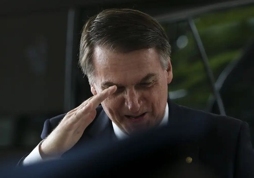 Relatório da PF diz que Bolsonaro movimentou R$ 30,5 milhões em um ano