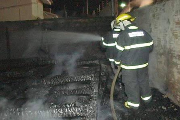 Incêndio no Alto Limoeiro deixa boa parte de Patos de Minas no escuro