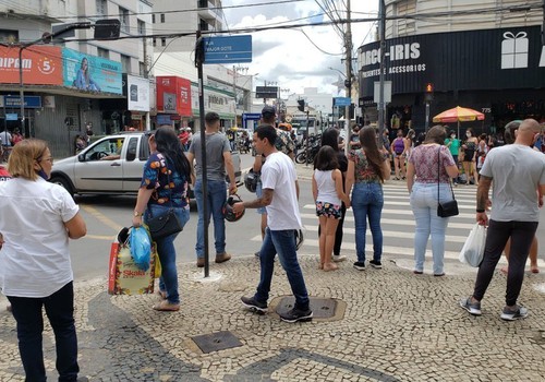 Mulher é presa em flagrante após furtar itens em loja no Centro e voltar para cometer novo crime