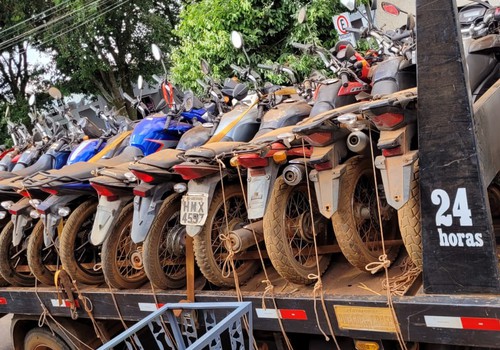 Polícia Militar desmantela quadrilha em Monte Carmelo e recupera 25 motos furtadas na região