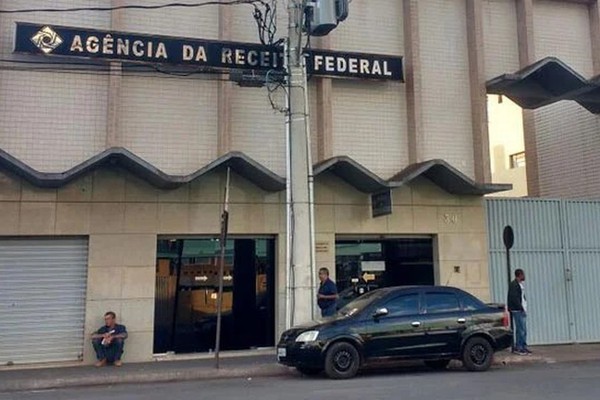 Receita Federal alerta para páginas fraudulentas na internet que aplicam o golpe do leilão