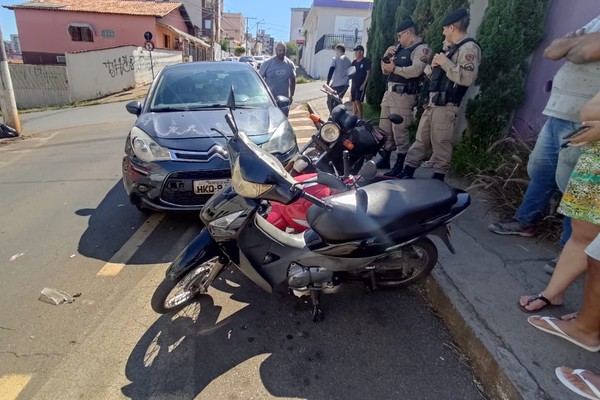 Possível avanço de parada obrigatória causa acidente envolvendo cinco veículos em Patos de Minas