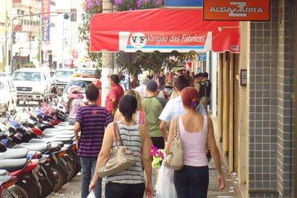 Veja o que abre e o que fecha no feriado prolongado em Patos de Minas