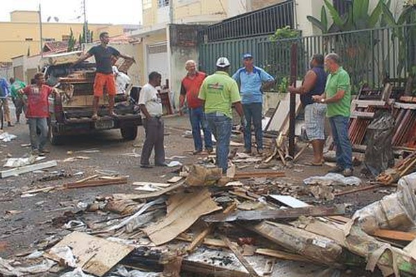 Comerciante perdeu quase tudo em incêndio e precisa de ajuda para recomeçar