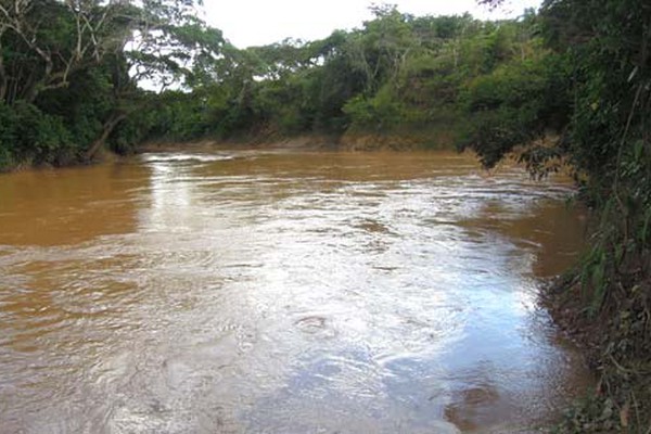 Temporada de chuvas muda a paisagem e recupera o volume de água do Rio Paranaíba