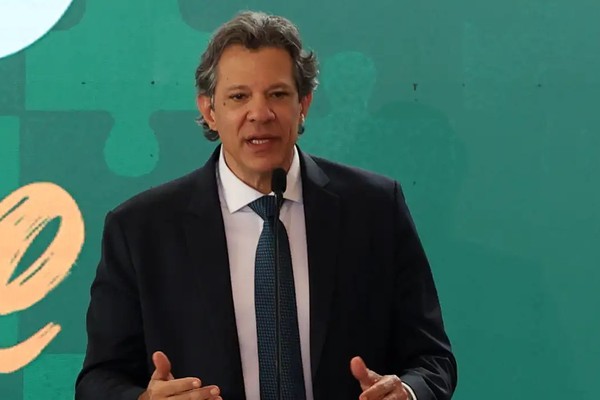 Haddad entrega hoje a Lula plano contra efeitos do tarifaço dos EUA