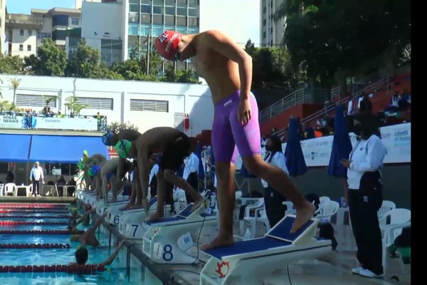 Atletas da Natação Caiçaras participam do Campeonato Brasileiro Infantil de Inverno