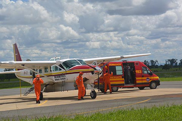 Bombeiros usam UTI Aérea para transferir bebê que nasceu em estado grave de saúde