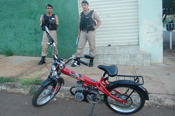 Sem forma de licenciar, uso de bicicleta motorizada em vias públicas é proibido