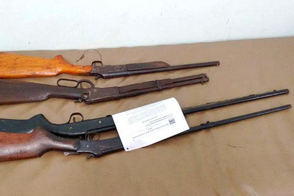 PM apreende quatro armas de fogo e prende autor de 27 anos no bairro Nossa Senhora de Fátima