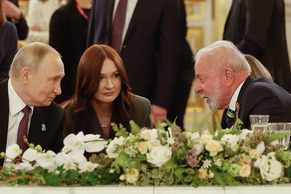 Putin diz a Lula que reunião com Trump foi positiva