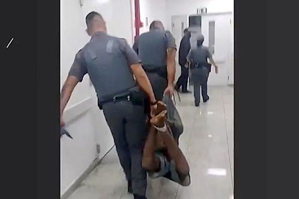 Vídeo de negro carregado amarrado remete à escravidão, condena ouvidor