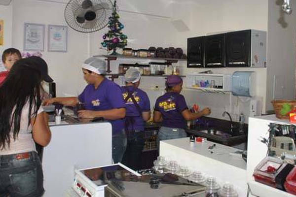 Saboroso, nutritivo e rico em vitaminas, açaí cai no gosto dos patenses