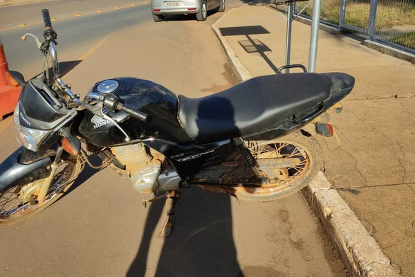 Motorista de caminhonete é preso ao transportar motocicleta com numeração adulterada na MG 230