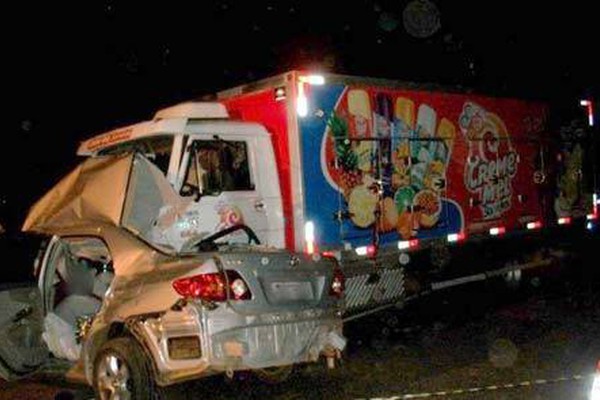 Família de advogados de Patos de Minas morre em grave acidente na BR 040