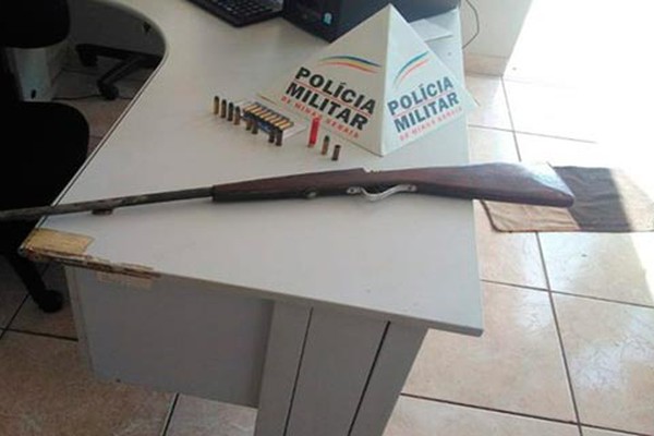 Homem é preso por porte ilegal de arma de fogo na MG 230 em Rio Paranaíba