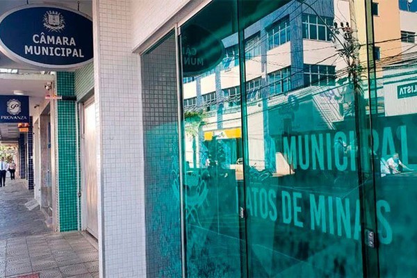 Câmara de Patos de Minas define escala de trabalho para 2025 com duas reuniões por mês