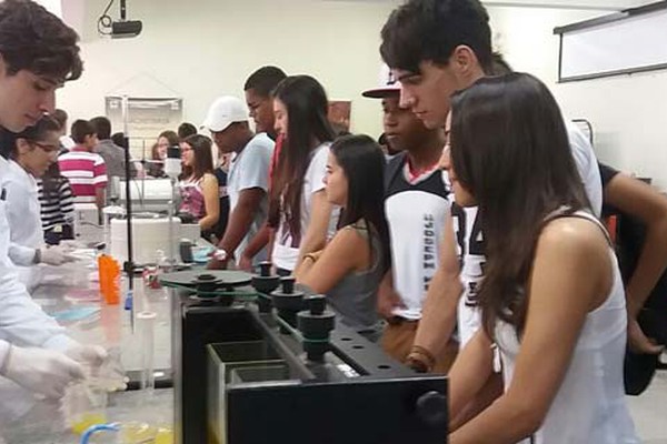 Observatório Unipam atrai mais de 8 mil estudantes de 40 cidades e bate recorde de público