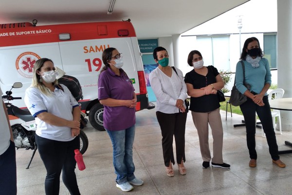 Antes de iniciar atendimentos, Santa Casa recebe visita de conselheiros municipais de saúde