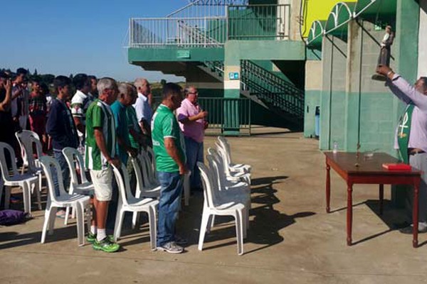 Mamoré comemora aniversário de 66 anos com missa em ação de graças e futebol e churrasco