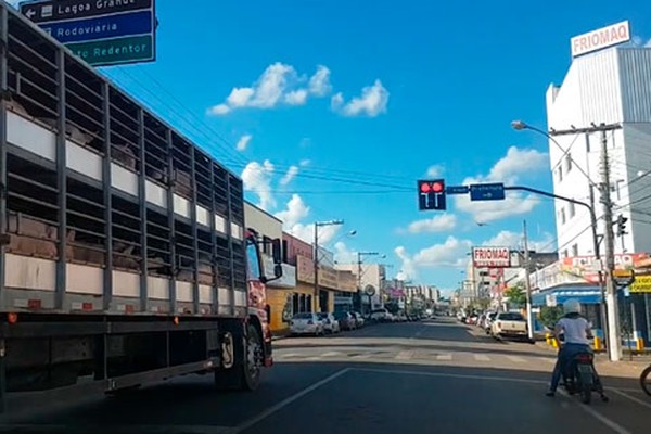 Patenses poderão ser preservados do mau cheiro dos caminhões que transportam suínos