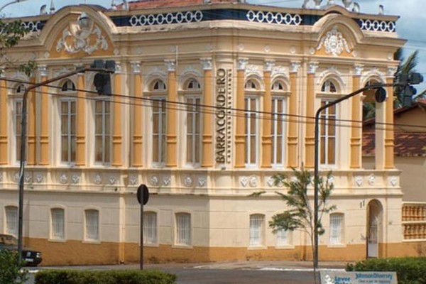 Palacete suntuoso no Centro de Patos de Minas é tombado como Patrimônio Histórico 