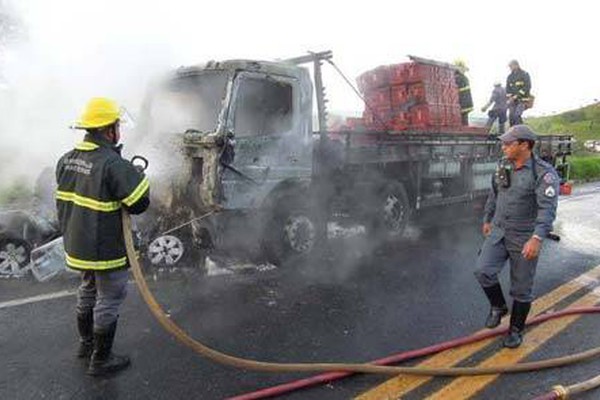 Companhia de Bombeiros de Patos de Minas divulga concurso para soldados e oficiais